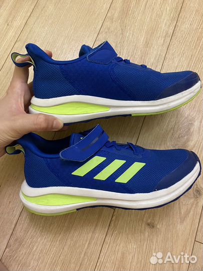 Кроссовки adidas 35,5