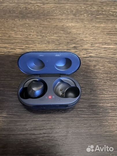 Наушники Samsung galaxy buds