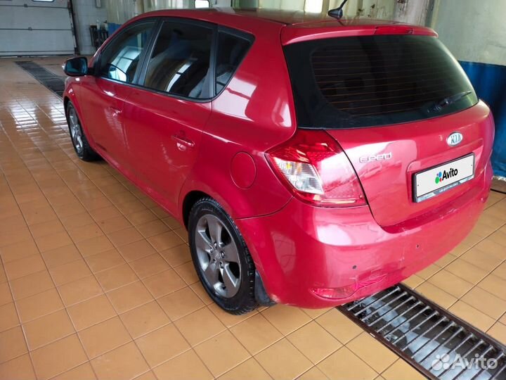 Kia Ceed 1.6 AT, 2011, 243 000 км