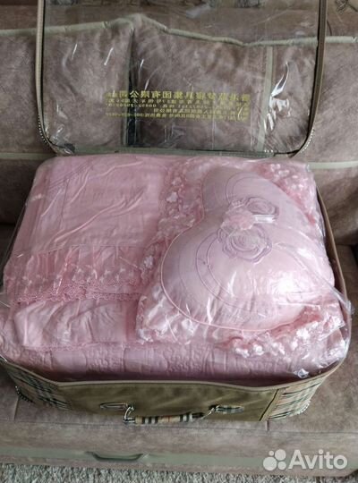 Комплект на кровать новый