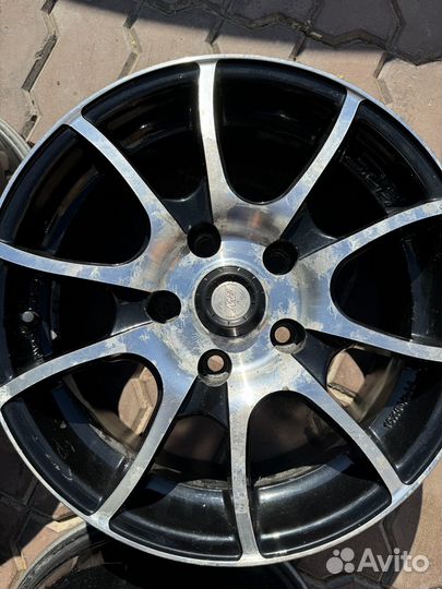Литые диски HRS r15 5х114.3