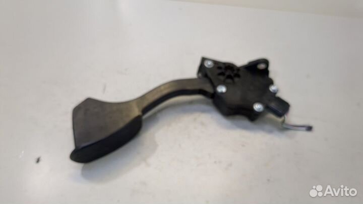 Педаль газа Toyota Prius, 2016