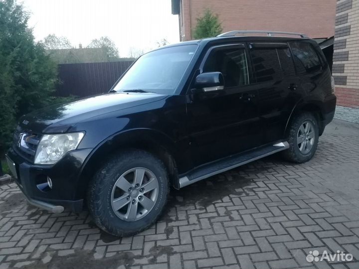 Mitsubishi Pajero 3.2 AT, 2007, 277 777 км