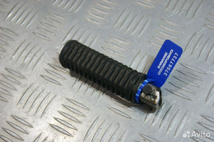 Подножка пассажира правая Honda Magna 250