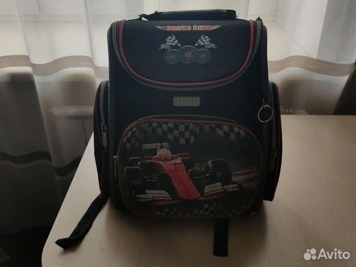 Школьный рюкзак для мальчика