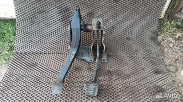 Педальный узел Logan 1