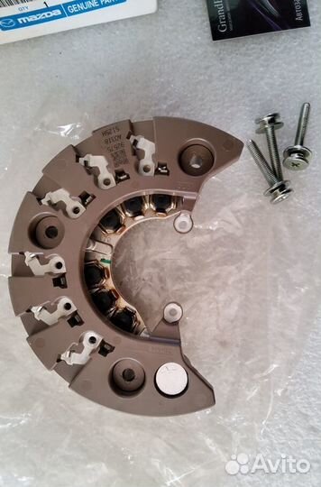 Диодный мост генератора Mazda LFB6-18-W60