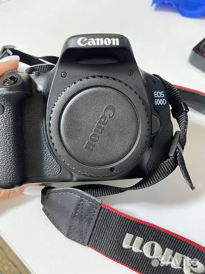 Фотоаппарат Canon 600D с двумя объективами