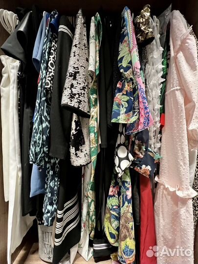 Женская одежда, обувь, аксессуары