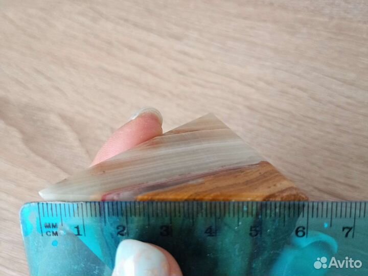 Пирамидка из оникса, 5 см основание