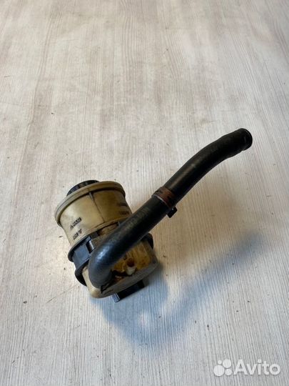 Бачок гидроусилителя Renault Megane 1 K4MA700