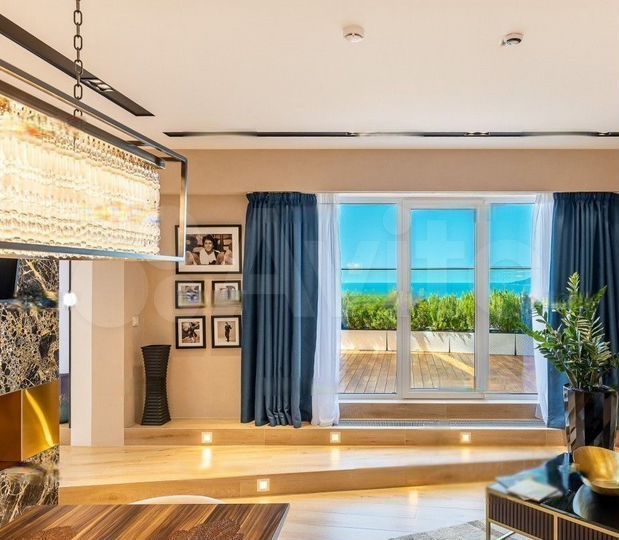 3-к. квартира, 140 м², 10/10 эт.