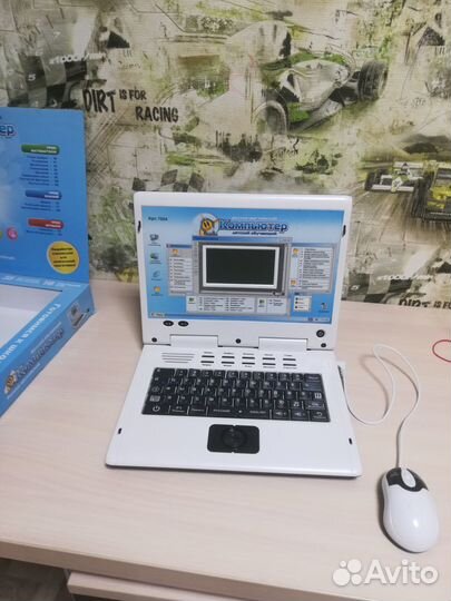 Детский развивающийся ноутбук