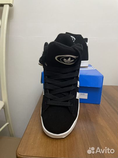 Adidas кампус
