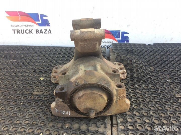 Кронштейн балансира правый Iveco Eurotrakker