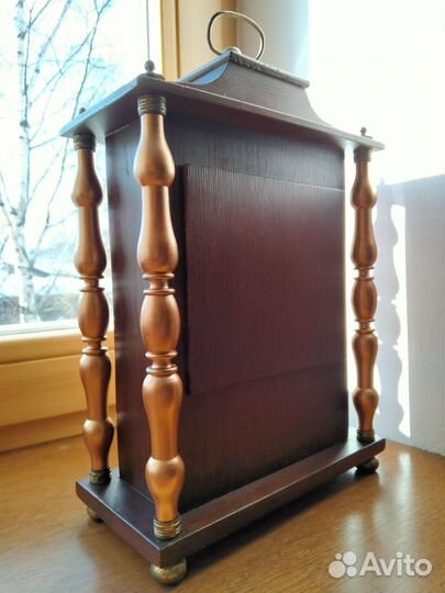 Настольные часы 