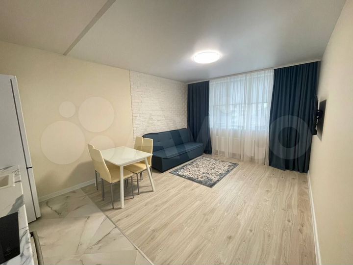 2-к. квартира, 45 м², 6/17 эт.