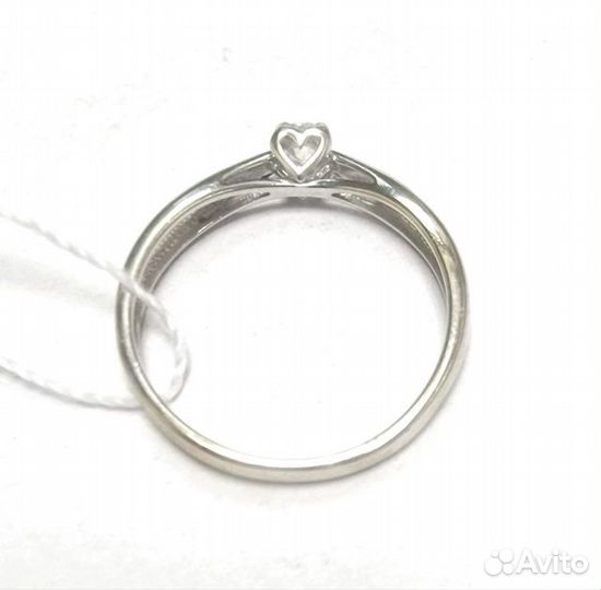 Золотое кольцо с бриллиантом 16,5р