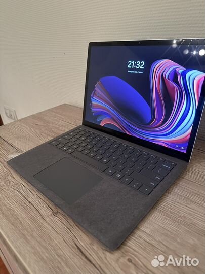 Microsoft surface laptop 4