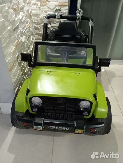 Детский электромобиль джип