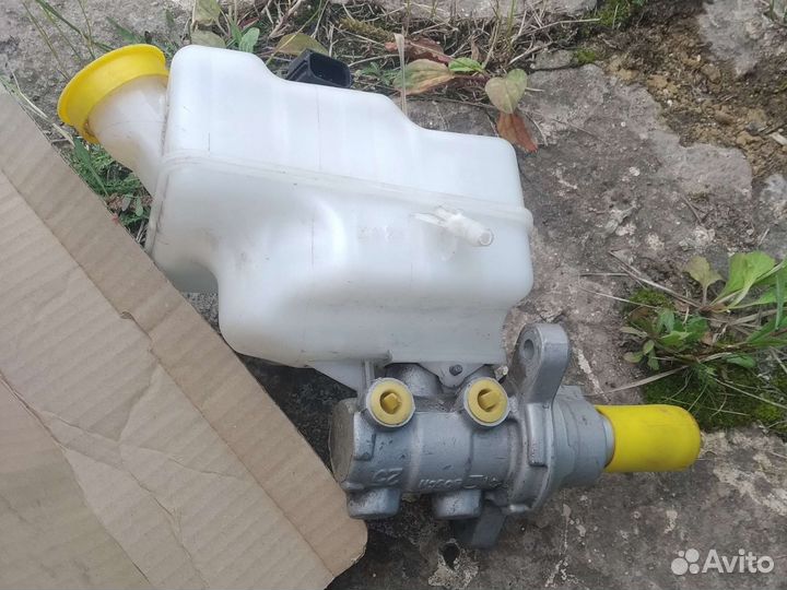 Цилиндр тормозной главный Форд transit 06