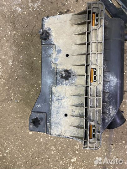 Корпус воздушного фильтра Додж Калибер