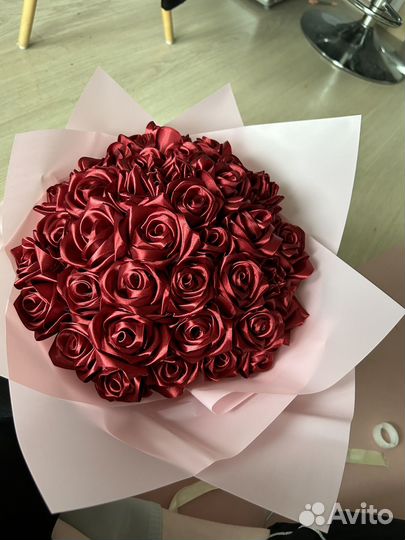 Букет из атласных роз
