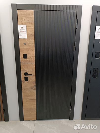 Входная дверь Дуб Вертикаль зеркало