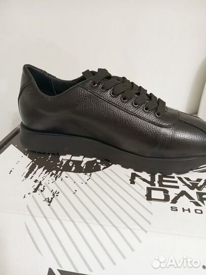 Кроссовки мужские 41 размер новые