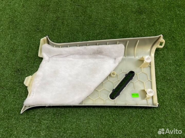 Обшивка стойки салона задняя левая Mercedes