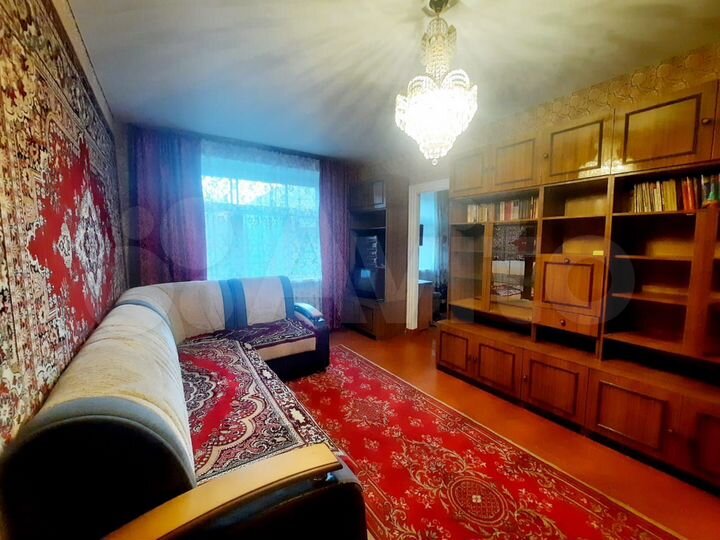 2-к. квартира, 42 м², 1/3 эт.