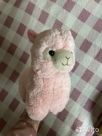 Мягкая игрушка альпака (лама) розовая