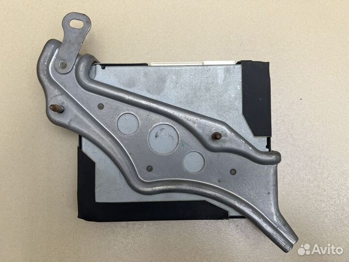 Блок управления парковкой Toyota Crown Majesta 186