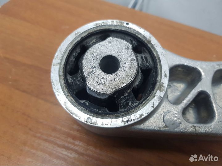 Кронштейн редуктора Vito/Viano- (639) 2003-2014