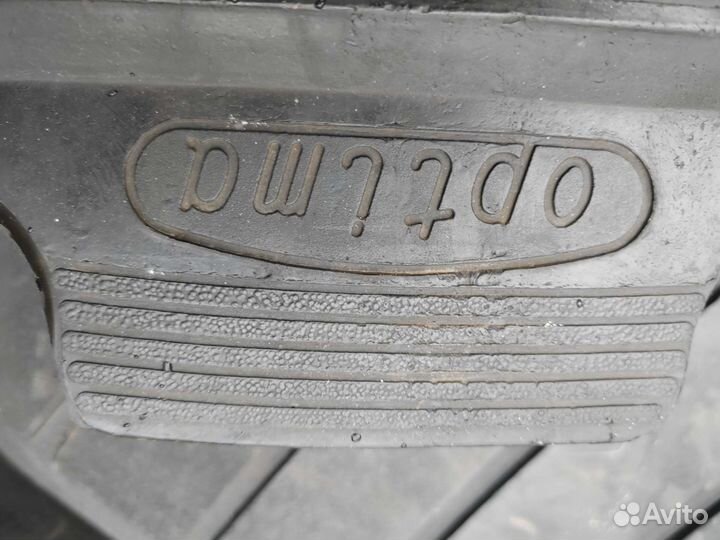 Автомобильные коврики резиновые