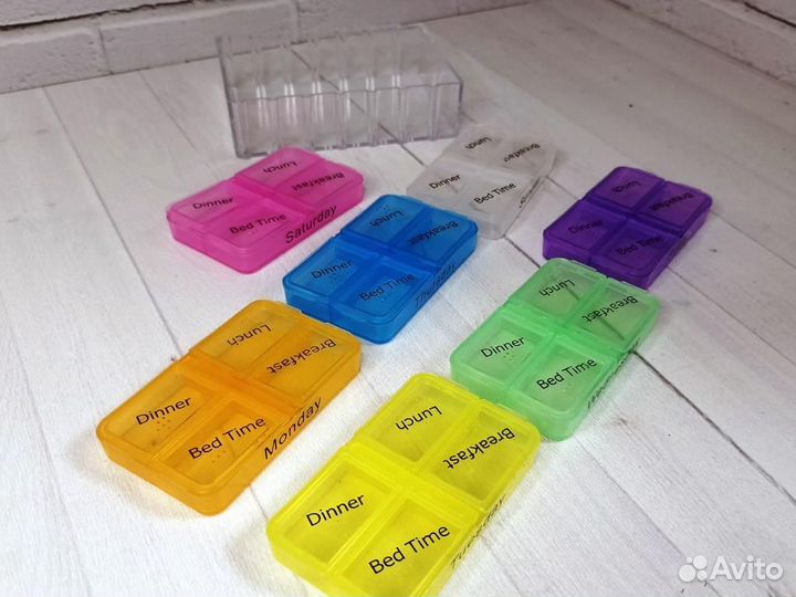 Таблетница на неделю 28 ячеек