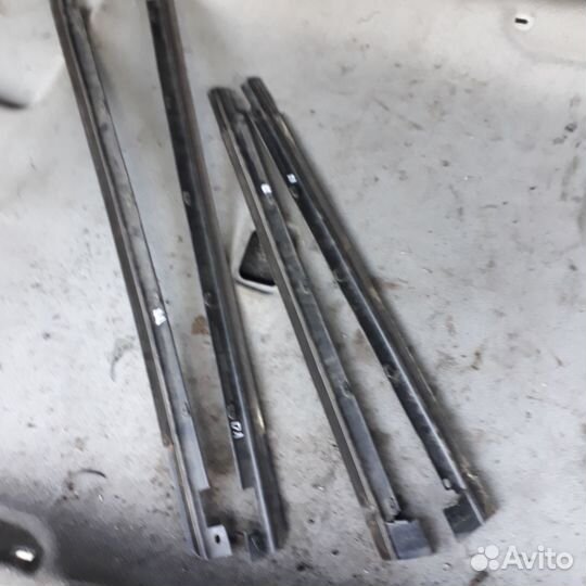 Бархотки наружные на дверь Ауди А4Б5