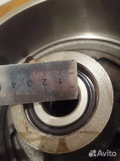 Задний тормозной барабан с подшипником