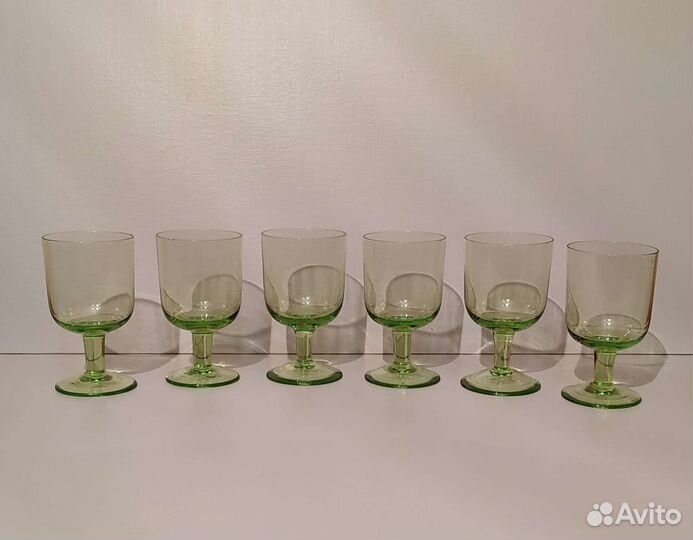 Комплект рюмок из зелёного стекла