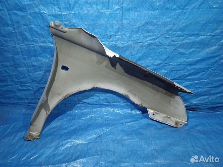 Крыло переднее левое Toyota Avensis 2 2002-2010