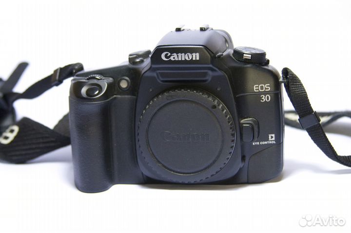 Пленочные фотоаппараты Canon EOS 30 и Nikon FM2
