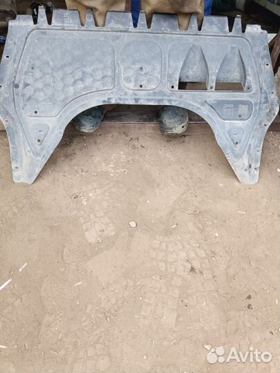 Пыльник бампера skoda yeti