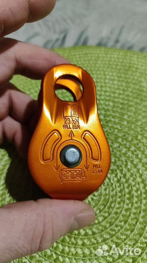 Блок-ролик (шкив) petzl fixe