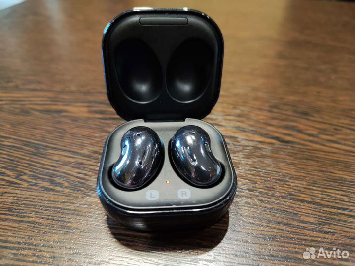 Samsung galaxy buds live