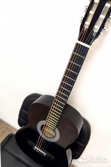 Классическая гитара на подарок