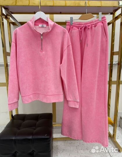 Спортивный костюм женский