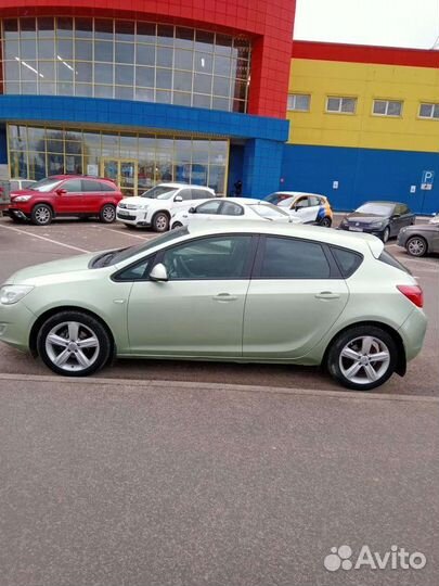 Opel Astra 1.6 AT, 2010, 200 000 км