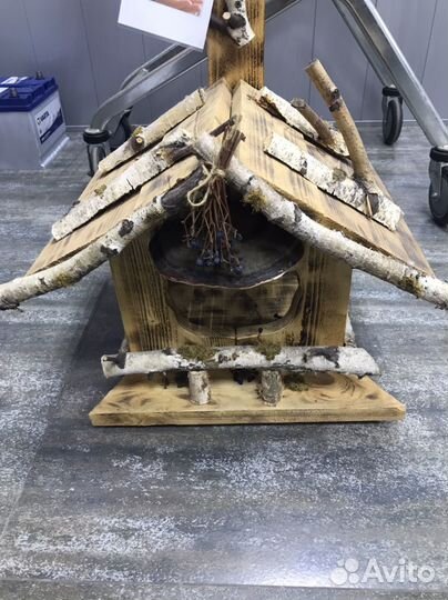 Кормушка для птиц из дерева