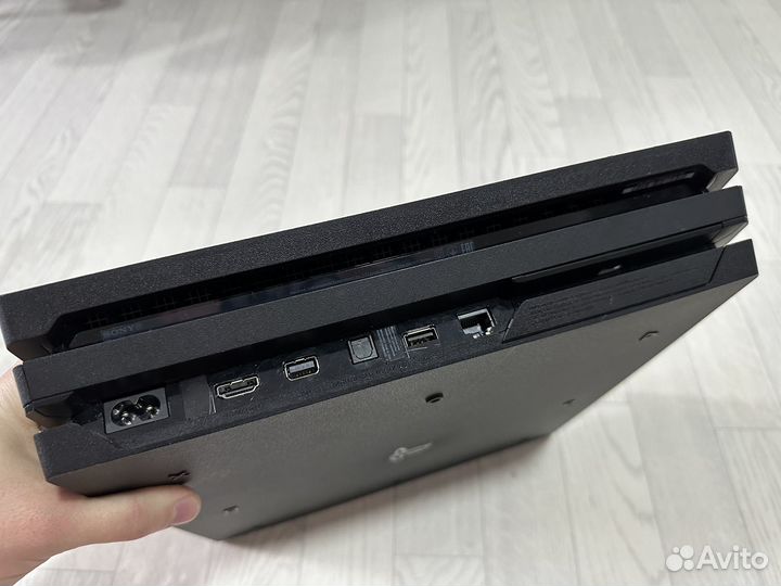 Sony PlayStation 4 pro прошитая 9.00 + игры