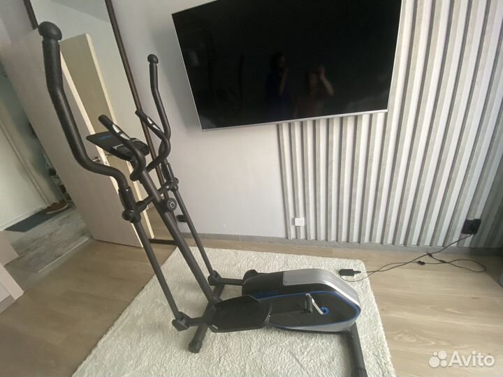 Эллиптический тренажер Evo Fitness Jess